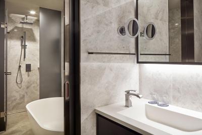 فور پوینتز بای شراتون اسئوول گاننام