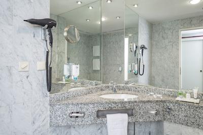 درمرو هتل دساو-رساو