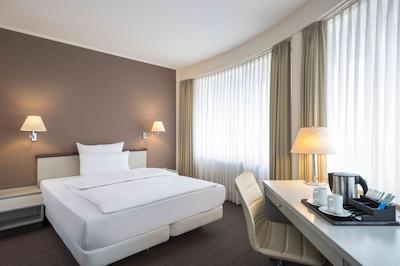 درمرو هتل دساو-رساو