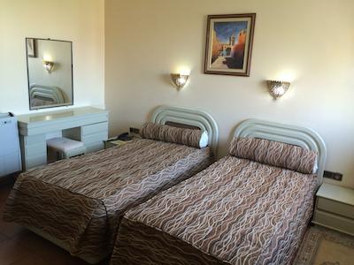 هتل باب مانسور