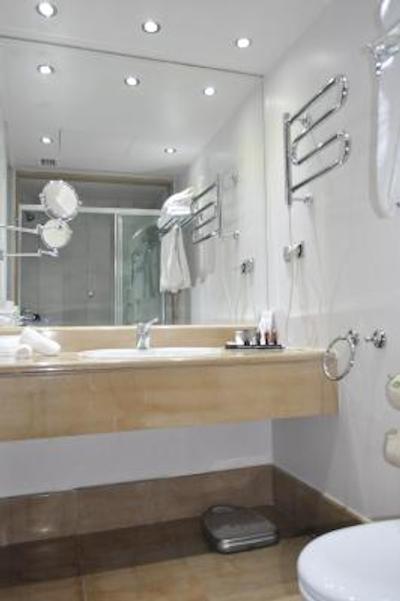 د بریستل هتل