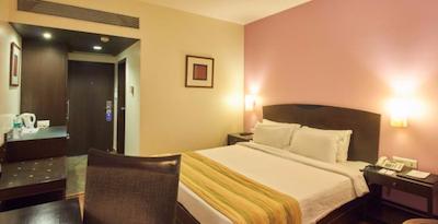 د سنتورین هتل