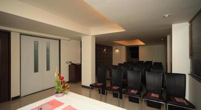 د سنتورین هتل