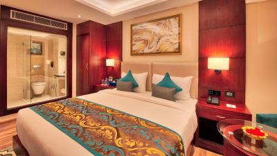 گلدن تولیپ اسنشیال جیپور