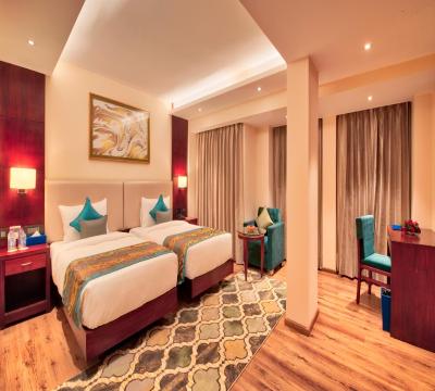 گلدن تولیپ اسنشیال جیپور