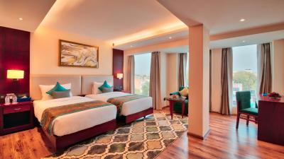 گلدن تولیپ اسنشیال جیپور