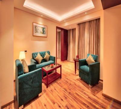 گلدن تولیپ اسنشیال جیپور