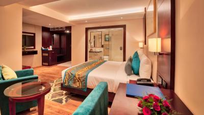 گلدن تولیپ اسنشیال جیپور