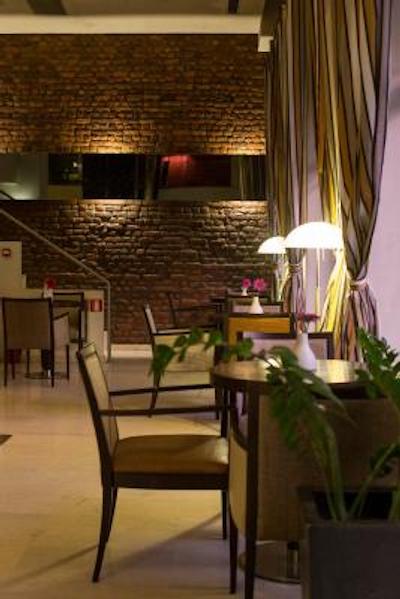 د تباکسو هتل