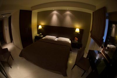 د تباکسو هتل