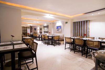 د تباکسو هتل