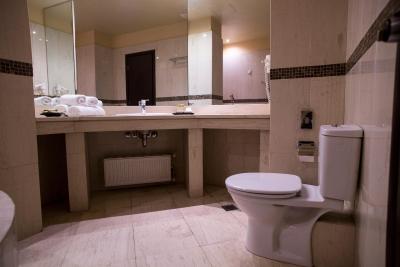 د تباکسو هتل