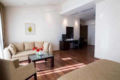 د تباکسو هتل