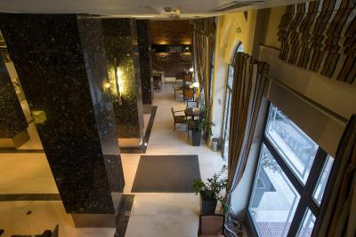 د تباکسو هتل