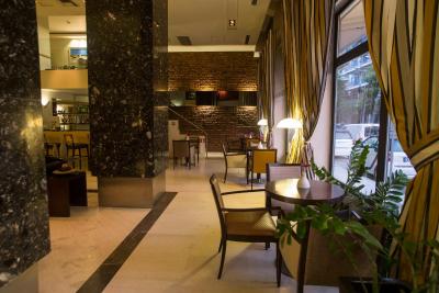 د تباکسو هتل