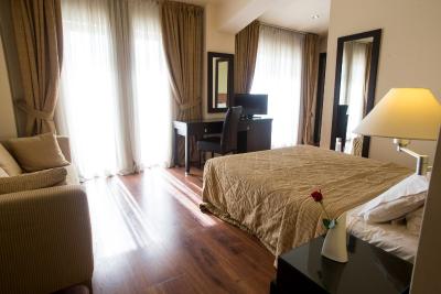 د تباکسو هتل