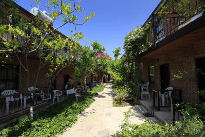 لدا بیچ هتل