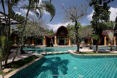 فرانت ویلیج اند د ویلیج ریزورت اند سپا