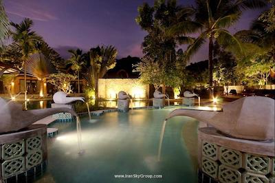 فرانت ویلیج اند د ویلیج ریزورت اند سپا