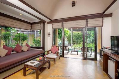 فرانت ویلیج اند د ویلیج ریزورت اند سپا