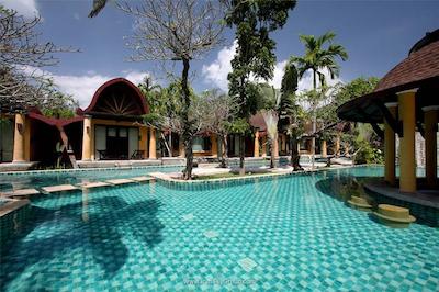 فرانت ویلیج اند د ویلیج ریزورت اند سپا