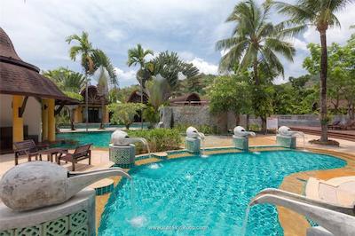 فرانت ویلیج اند د ویلیج ریزورت اند سپا