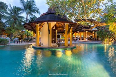 فرانت ویلیج اند د ویلیج ریزورت اند سپا