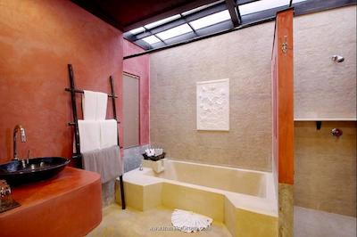 فرانت ویلیج اند د ویلیج ریزورت اند سپا