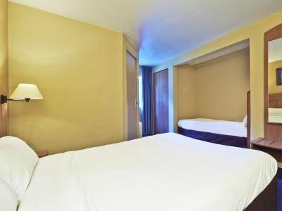 کیریاد ویلنوو لا گارن