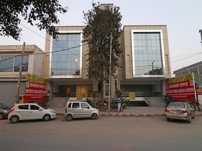 هتل استار سوئیتز