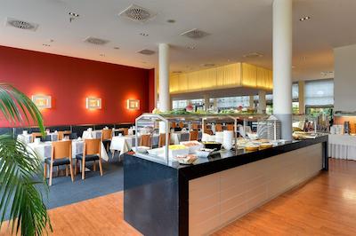 نوینا هتل هرزو-باس