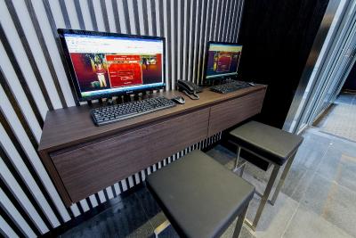 هتل 81 پرمیر استار