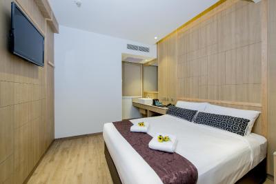 هتل 81 پرمیر استار