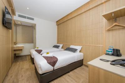 هتل 81 پرمیر استار