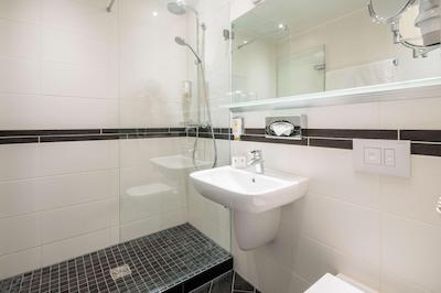 بست وسترن هتل جنا