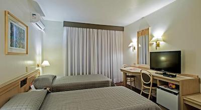 تروی هتل اند بوسینز