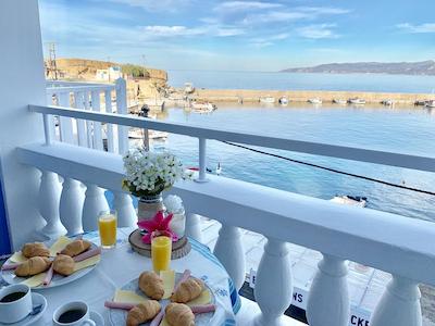 سیمپل هتل هرسُنیسز بلو