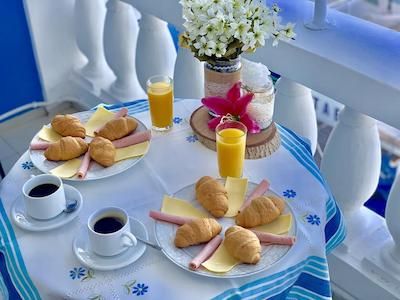 سیمپل هتل هرسُنیسز بلو