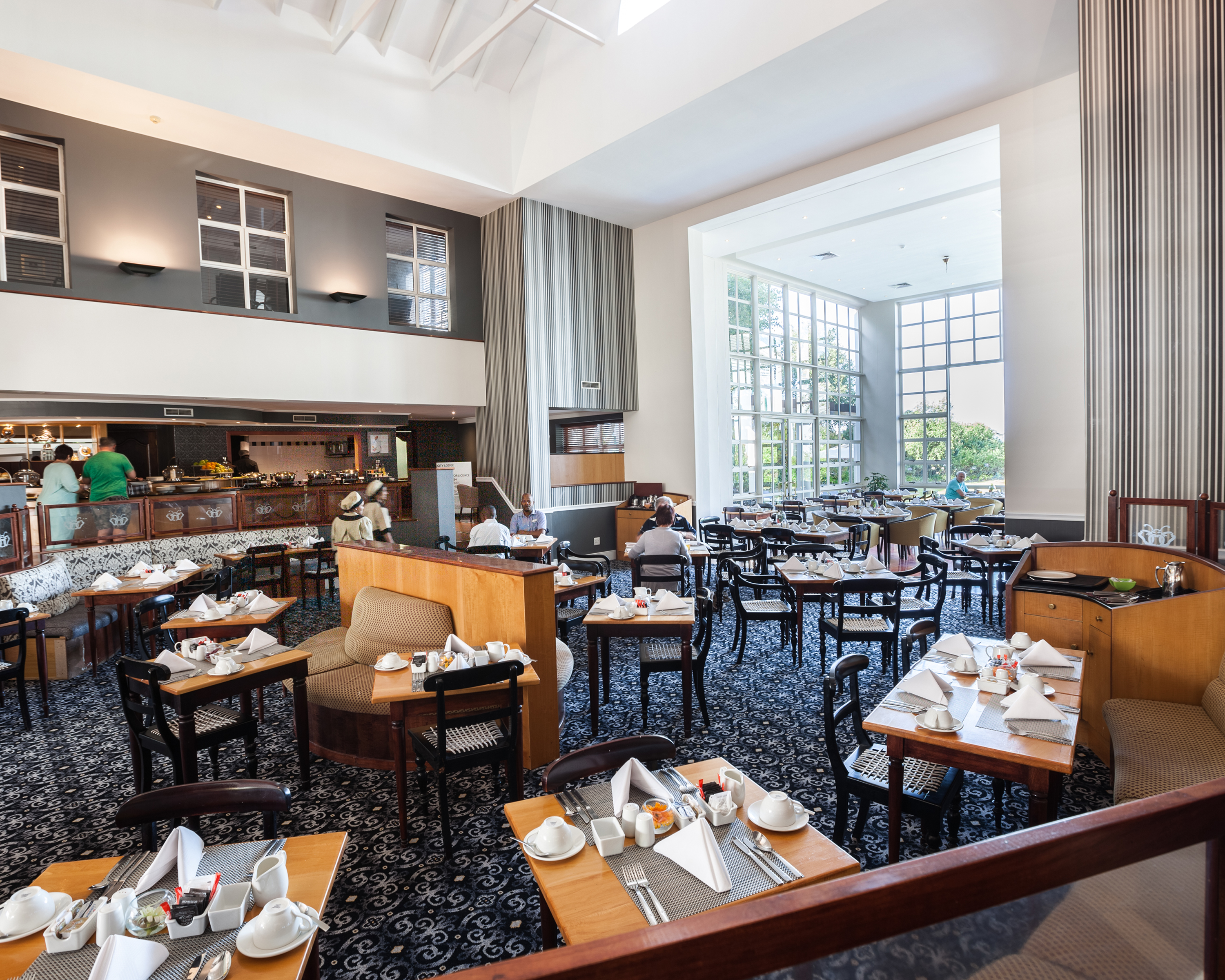 سیتی لج هتل گراندوست