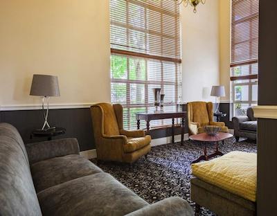 سیتی لج هتل گراندوست