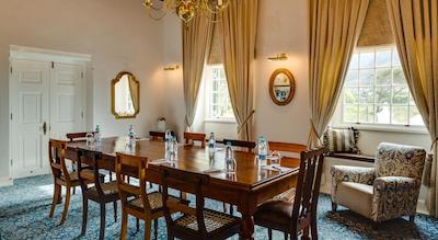 پرتیا هتل کاپ تون موبر