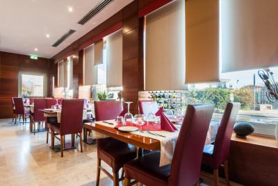 اورستارز تسانا