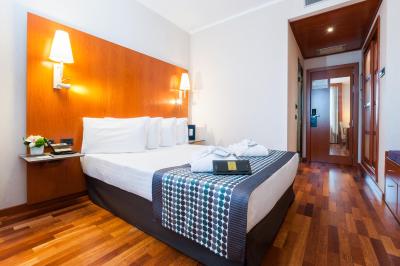 اورستارز تسانا