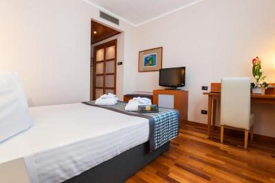 اورستارز تسانا