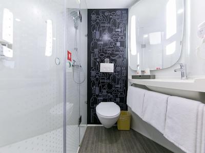 ایبیز هانگزهو وست لاک قینگچون راد هتل