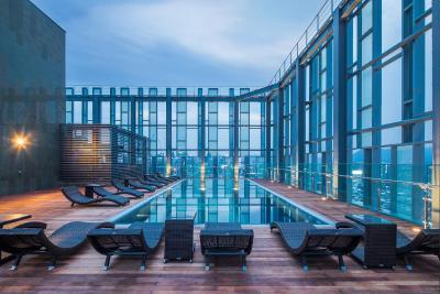 نوتل امباسادر اسئوول دنگدامون هتل اند رسیدنسز