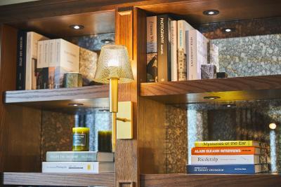 آلکو هتل اسئوول