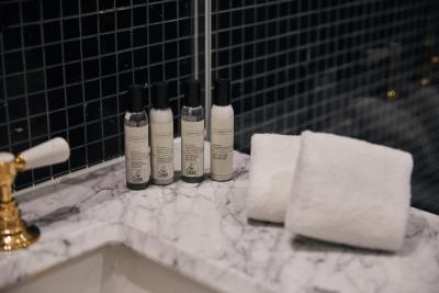 آلکو هتل اسئوول