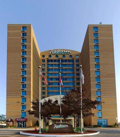 رادیسن سویت ترنتو آیرپرت