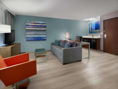 رادیسن سویت ترنتو آیرپرت